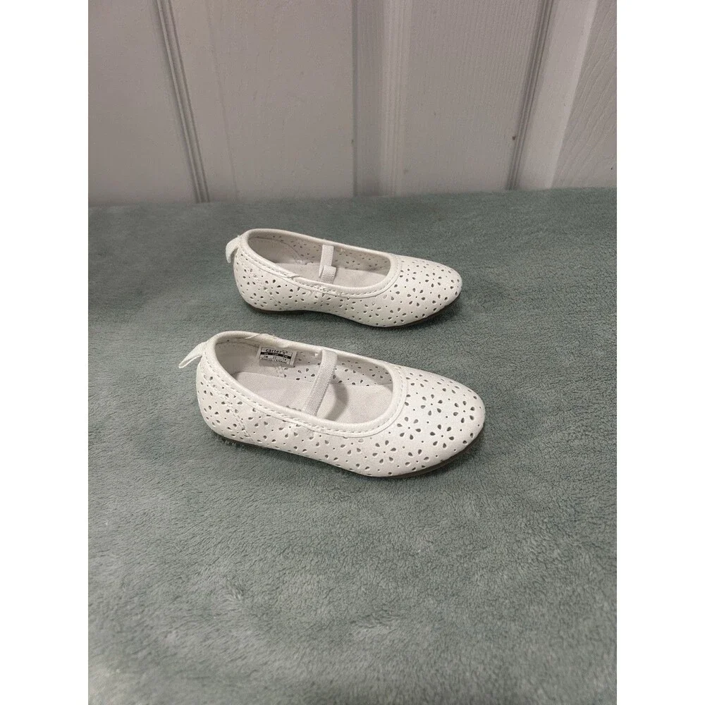 Carter’s Toddler Girls White Perforated Mary Jane Flats Size 7M
